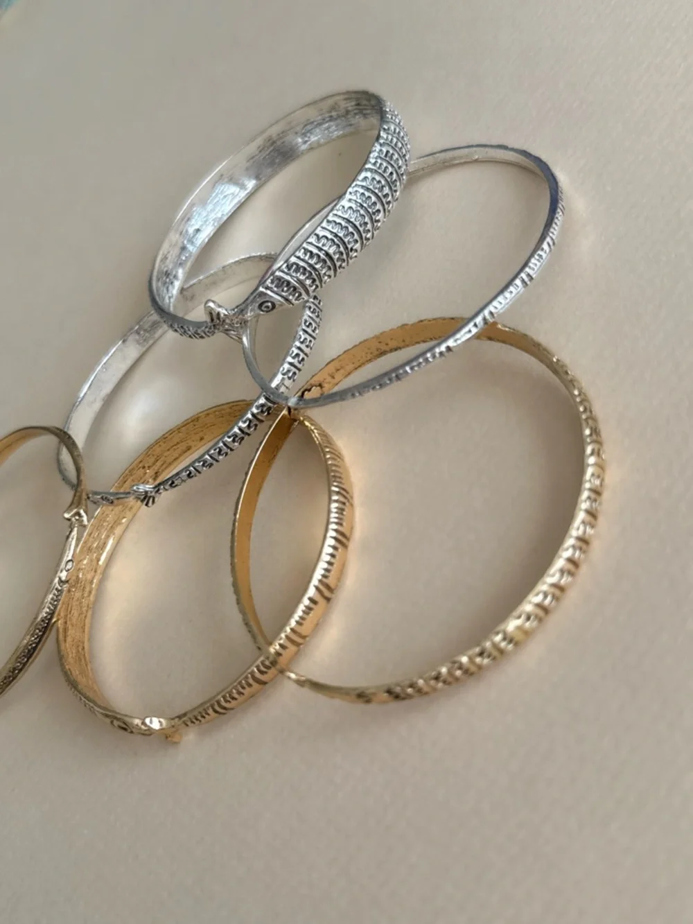 Fish Motif Bangle Set N2132 - Picture 8 of 9